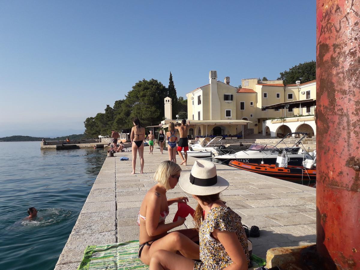 Apartments And Rooms Haludovo - Ribarsko Selo Malinska Dış mekan fotoğraf