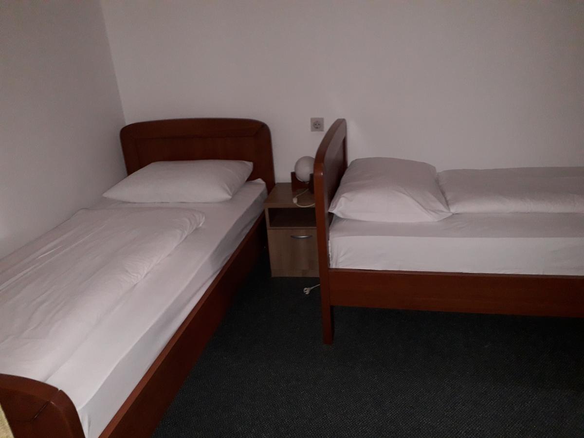 Apartments And Rooms Haludovo - Ribarsko Selo Malinska Dış mekan fotoğraf