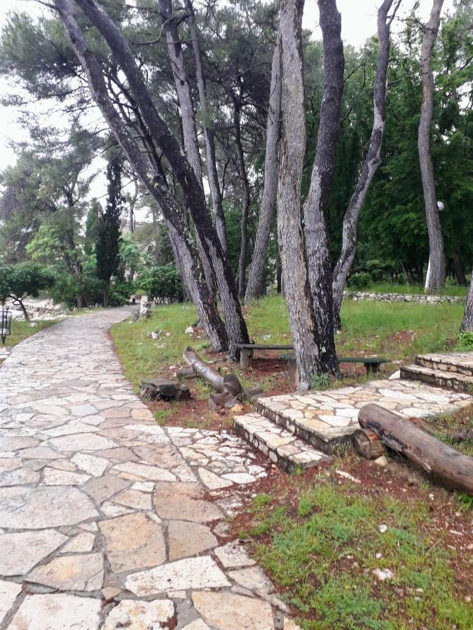 Apartments And Rooms Haludovo - Ribarsko Selo Malinska Dış mekan fotoğraf